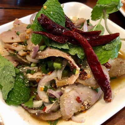 น้ำตกคอหมูย่าง