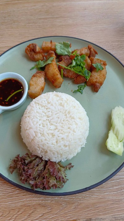 ข้าวหน้าสามชั้นทอดเกลือ