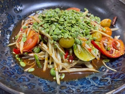 เผ็ดเผ็ด เผ็ดเผ็ด บิสโทร