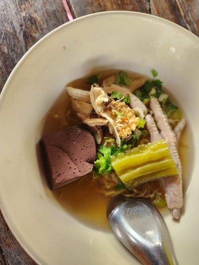 ก๋วยเตี๋ยวไก่มะระ