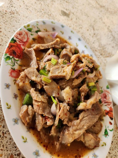 น้ำตกหมู