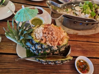 ข้าวผัดสับปะรด