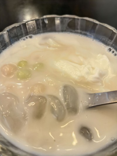 บัวลอยไข่หวาน + ลูกชิด