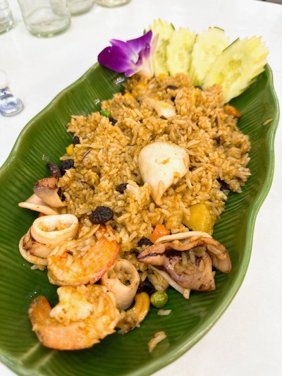 ข้าวผัดสัปปะรด