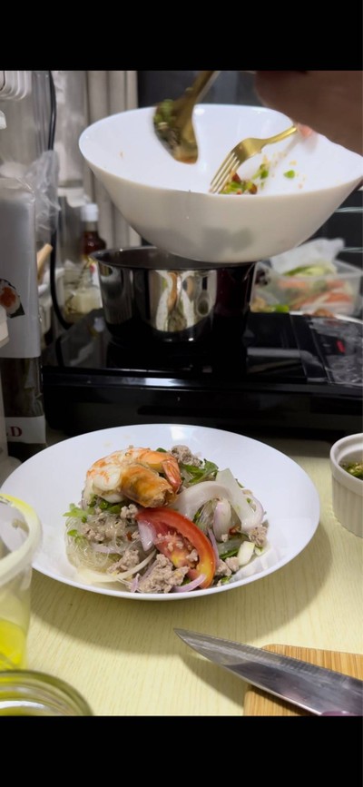 วิธีทำ ยำวุ้นเส้นหมูสับกุ้งสด