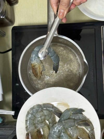 วิธีทำ ยำวุ้นเส้นหมูสับกุ้งสด