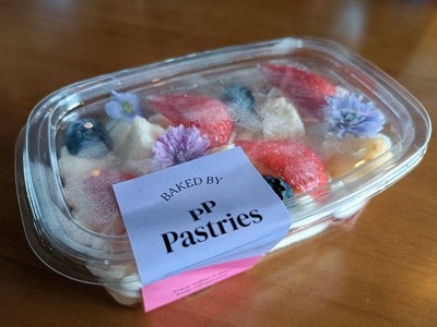 White Trifle Small