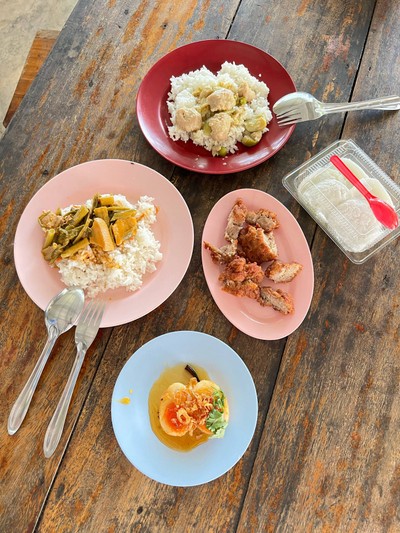 หมูก้อนทอด
