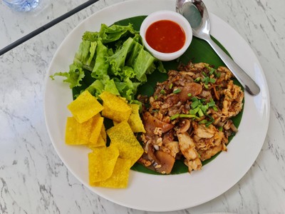 ก๋วยเตี๋ยวคั่วไก่