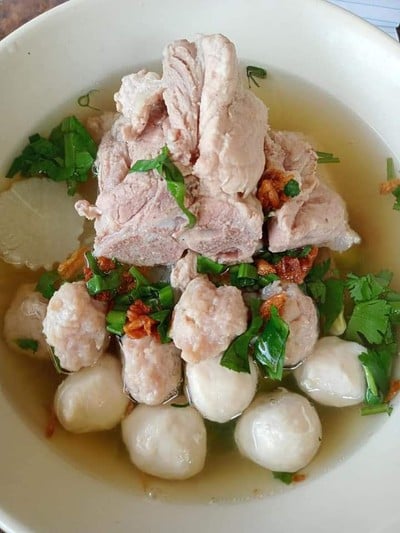 ร้านก๋วยเตี๋ยวปากหม้อบ้านเอื้อสระแก้ว ซ.13 ร้านก๋วยเตี๋ยวปากหม้อบ้านเอื้อสระแก้ว ซ.13