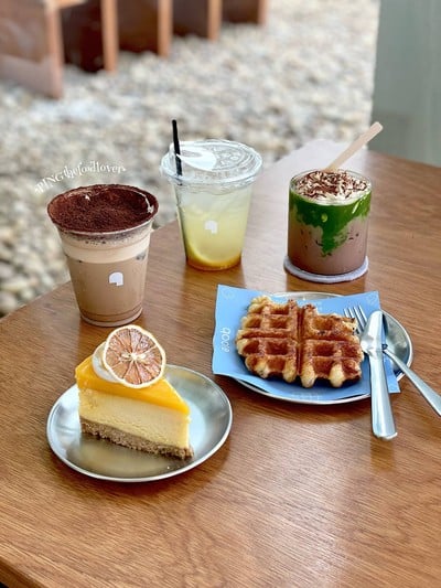 อาหาร หรือ เครื่องดื่ม