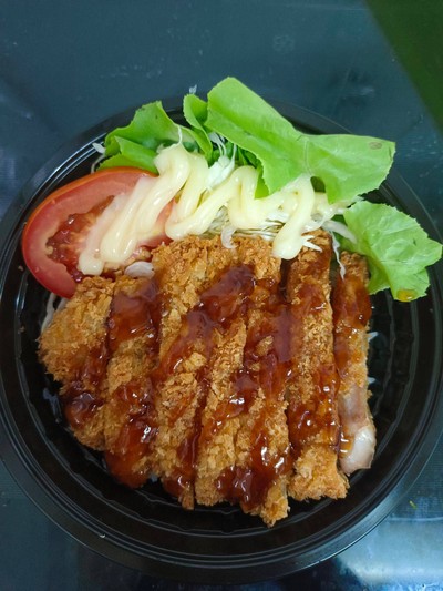 อาหาร หรือ เครื่องดื่ม