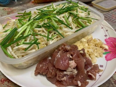 วิธีทำ หมูนุ่มผัดถั่วงอก