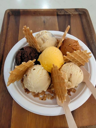 เมนูของร้าน ⭐10010 dessert bar ⭐ ไอศกรีม