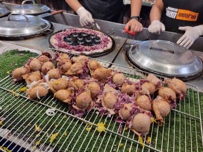 อาหาร หรือ เครื่องดื่ม