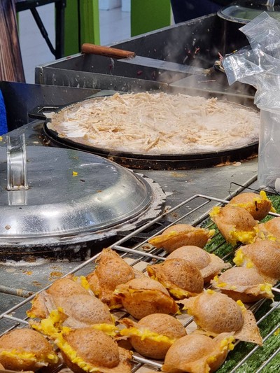 อาหาร หรือ เครื่องดื่ม