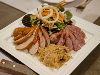 อาหาร หรือ เครื่องดื่ม