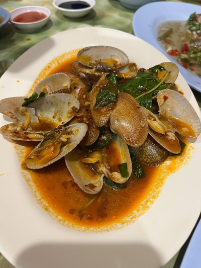 หอยลายผัดพริกเผา