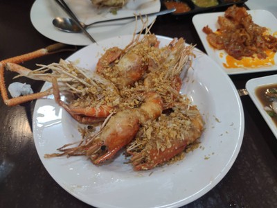 กุ้งทอดกระเทียม