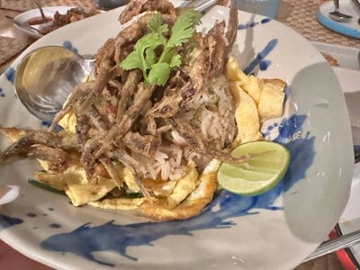 ข้าวผัดชายทุ่ง