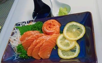 อาหาร หรือ เครื่องดื่ม