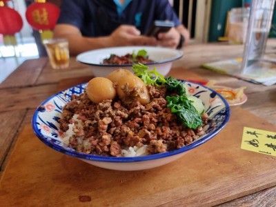 หลูโร่วฝาน (พะโล้หมูสับไต้หวันราดข้าว) (Lu Rou Fan)