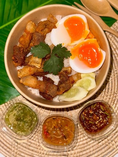 เมนูของร้าน ข้าวหมูทอดย้อนวัย (ขายดี) ประชาชื่น