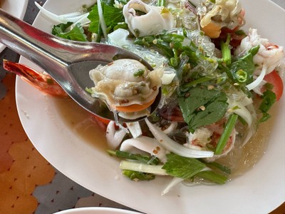 ยำวุ้นเส้นทะเล