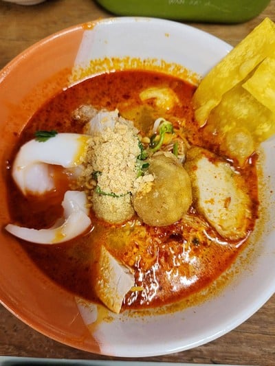 เฮียบ้วยก๋วยเตี๋ยวโบราณ ซอยโปโล