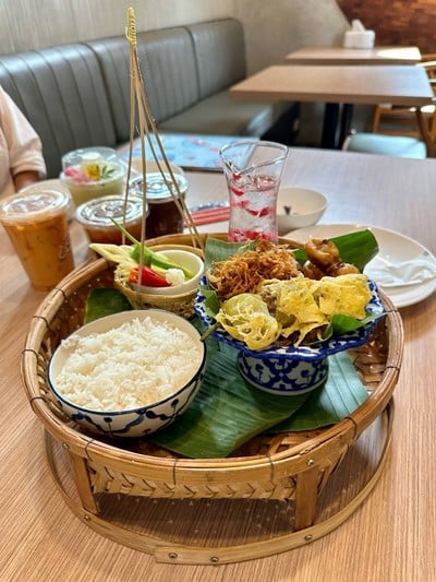 ข้าวแช่ต้นตำรับ