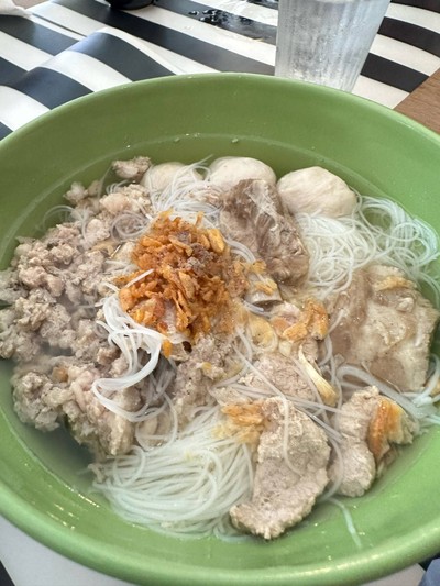 เส้นหมี่น้ำ