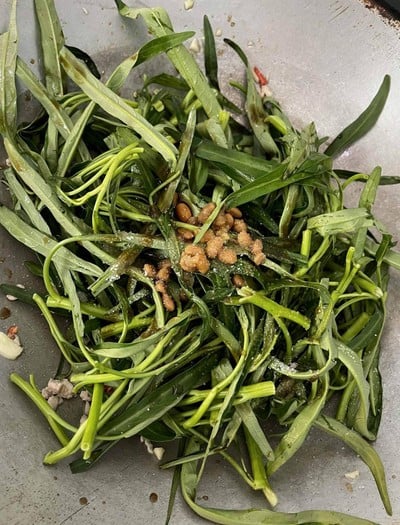 วิธีทำ ผัดผักบุ้งหมูสับ 