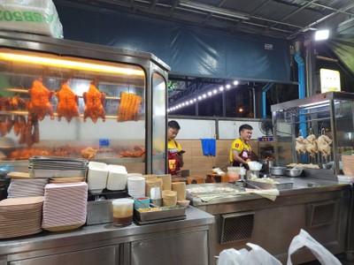 บรรยากาศ ข้าวมันไก่ 888 สามแปด พัฒนาการ