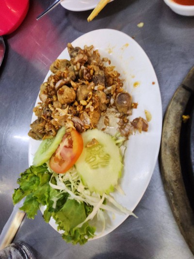 ไส้ตันทอดกระเทียม