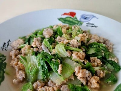 ผัดผักกาดขาว