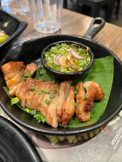 หมูย่างแจ่วหอม