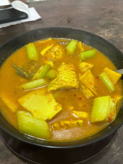 แกงส้มปลากะพง