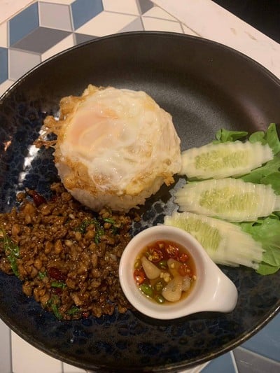 อาหาร หรือ เครื่องดื่ม