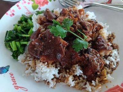 อาหาร หรือ เครื่องดื่ม