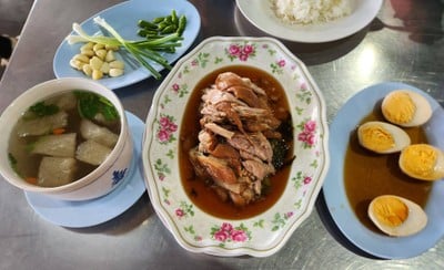 เมนูของร้าน ข้าวขาหมูบางหว้า นายต๋อง หนองดินแดง