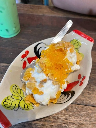 ไอติมกะทิไข่แข็ง