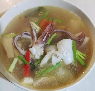 วิธีทำ ต้มยำปลาหมึกน้ำใส วิธีทำ ต้มยำปลาหมึกน้ำใส