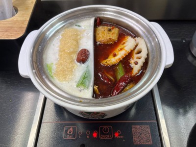 ซุปหม่าล่าเผ็ดลิ้นชา & ซุปกระดูกหมู