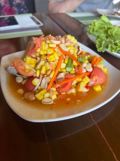 อาหาร หรือ เครื่องดื่ม