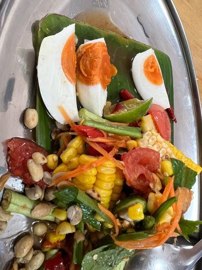 ตำข้าวโพดไข่เค็ม