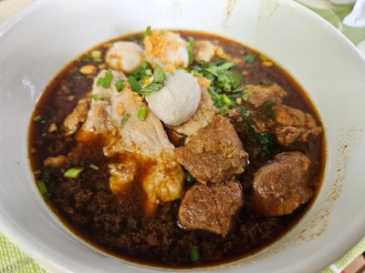 ก๋วยเตี๋ยวชมสวน หัวหิน