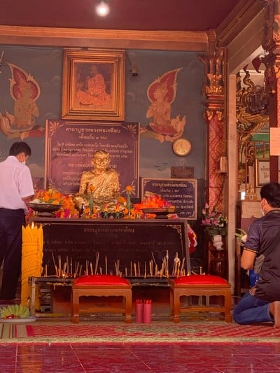 หลวงพ่อเคลือบ วัดหนองกระดี่นอก อุทัยธานี