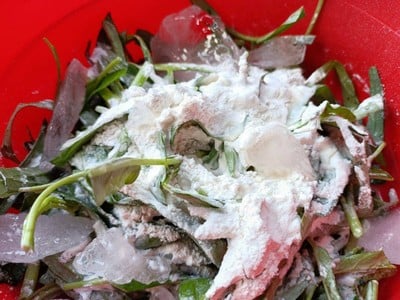 วิธีทำ ยำผักบุ้งกรอบ