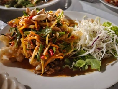 ยำสามกรอบ