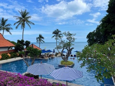 โรงแรมเรเนอซองส์เกาะสมุยรีสอร์ทแอนด์สปา